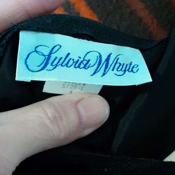 Sylvia Whyte Girls Holiday Dress - Picture 5 of 5